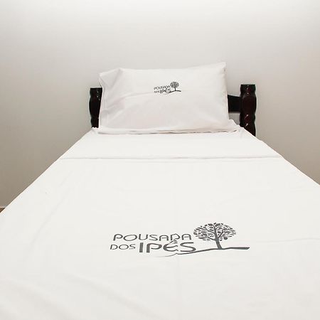 Pousada Flor Dos Ipês Trindade  Quarto foto