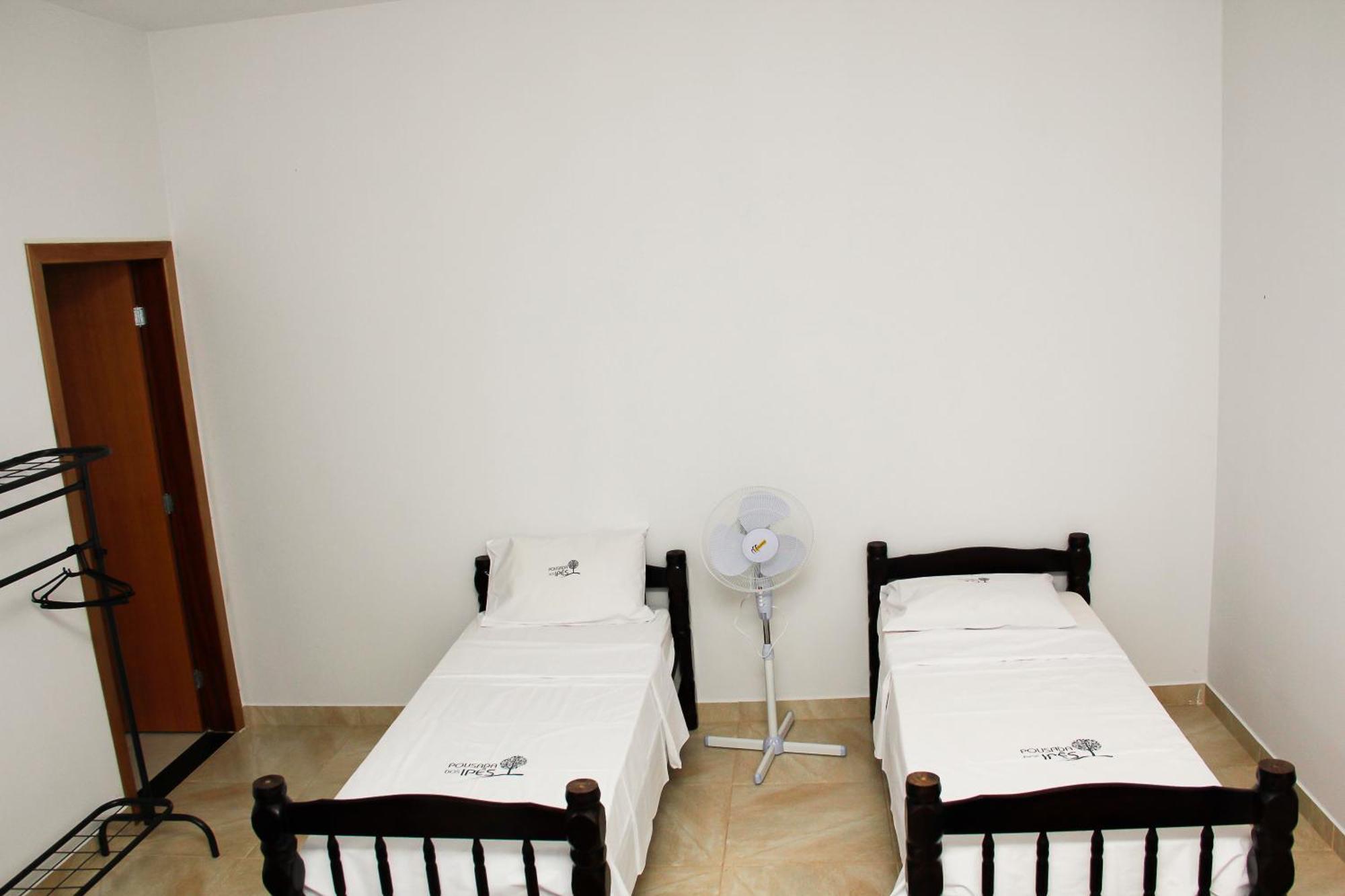 Pousada Flor Dos Ipês Trindade  Quarto foto